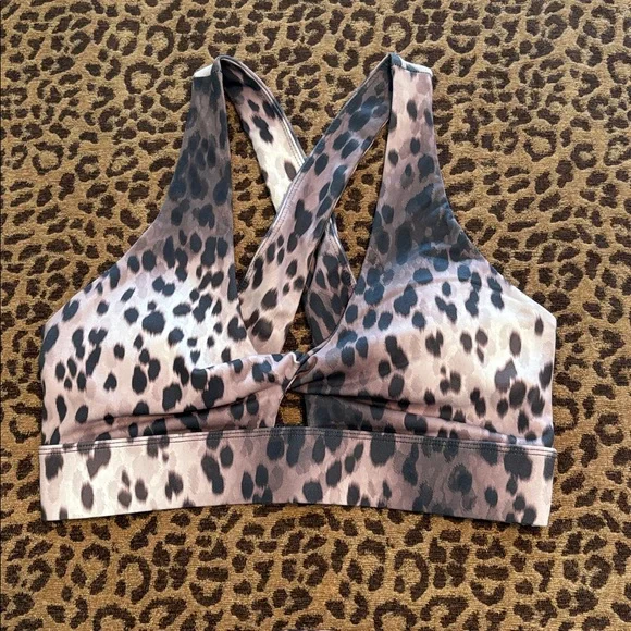 💎RARE💎NWOT Fabletics “Oasis” Bra And Define PowerHold Leggings Set, Size Medium - Picture 11 of 16